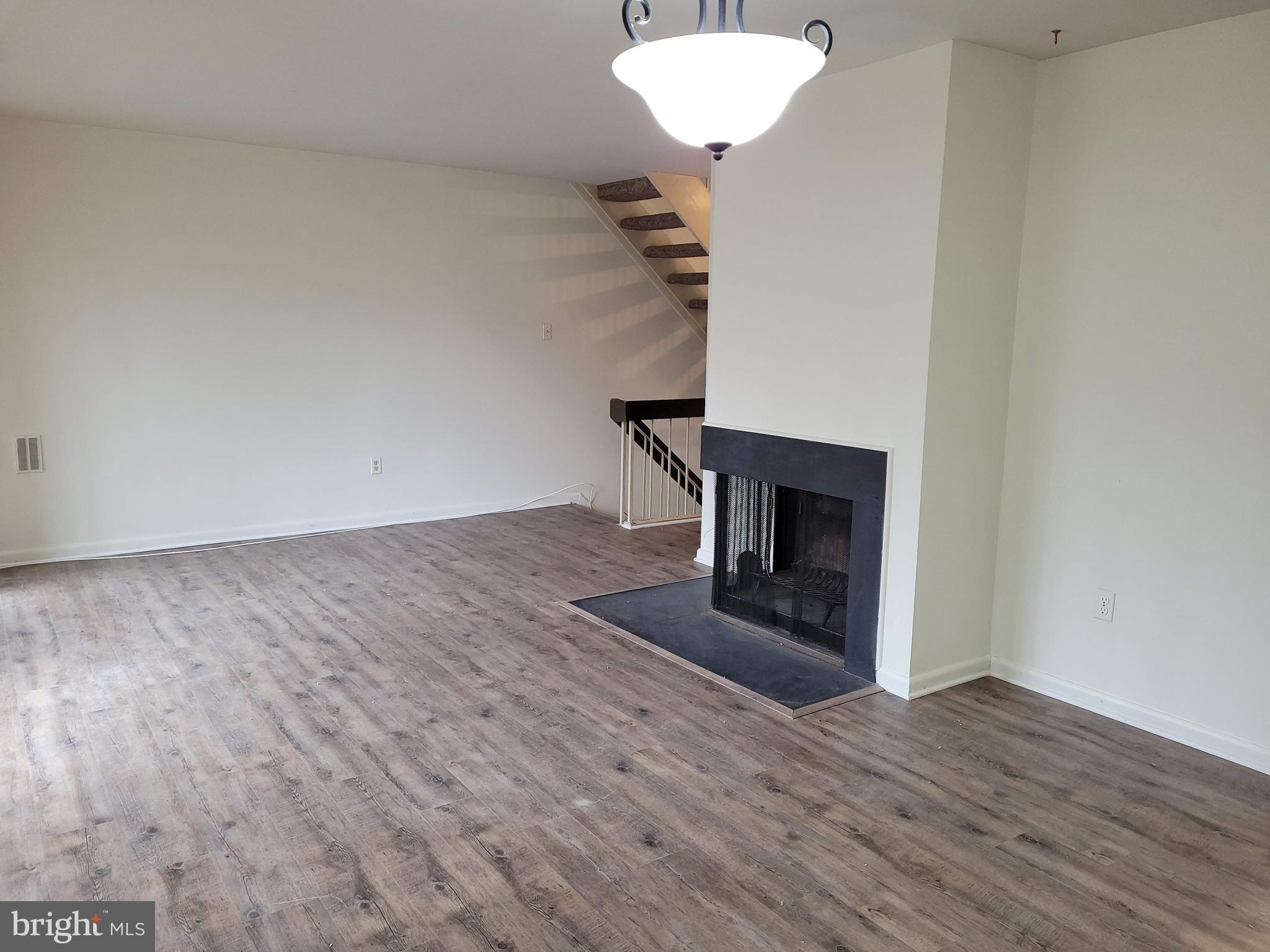 6325 Red Cedar Place Baltimore, MD 21209 - Photo 3 of 26