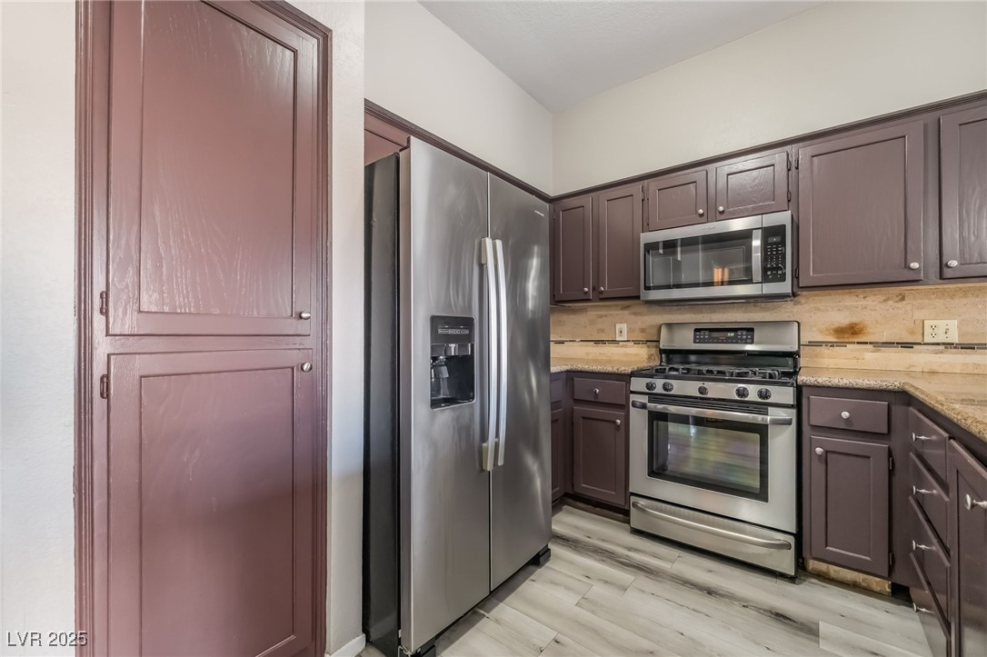 341 Lander Drive Henderson, NV 89074 - Photo 9 of 25