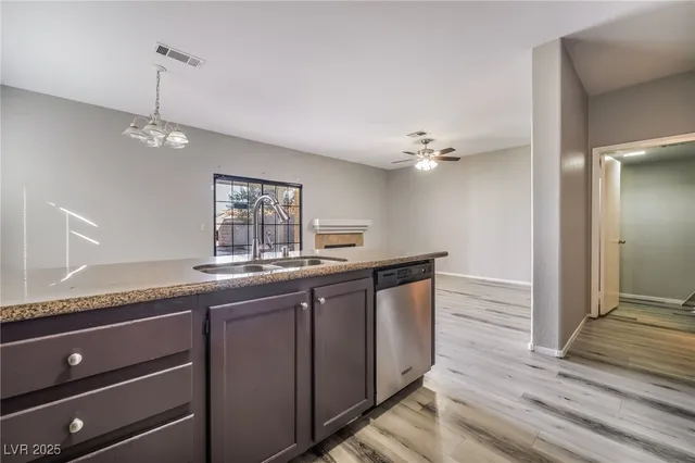 $2,395 | 341 Lander Drive, Henderson, NV 89074