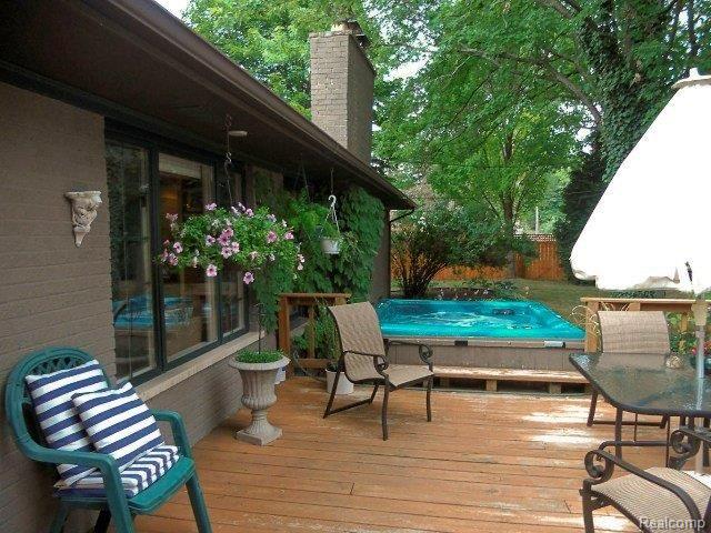 295 Booth Road Troy, MI 48085 - Photo 19 of 25 Deck