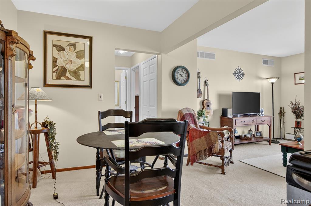 24111 Meridian Road, Unit 116 Grosse Ile, MI 48138 - Photo 10 of 26