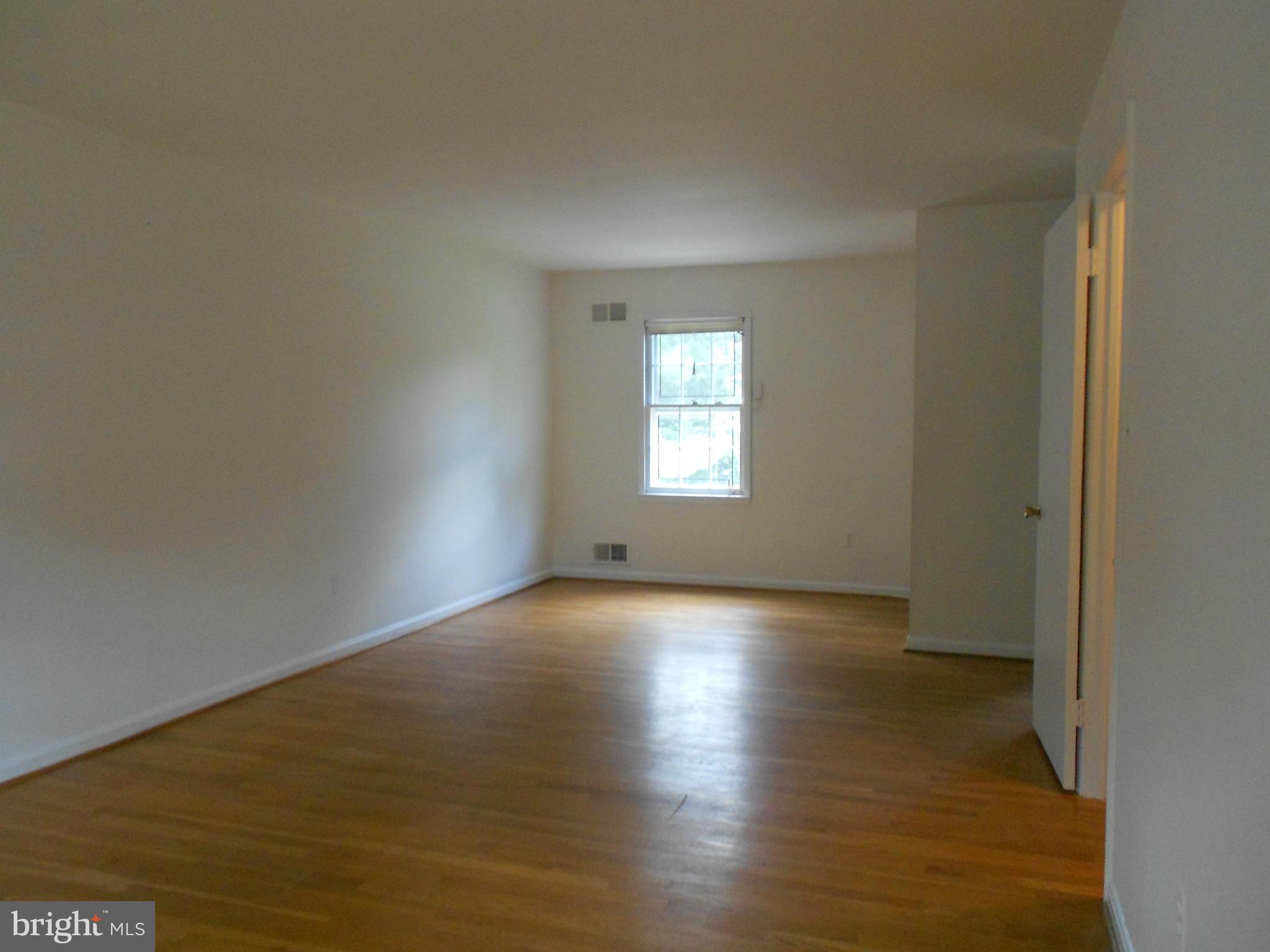 11718 Kemp Mill Road Silver Spring, MD 20902 - Photo 12 of 13 Bath (Master)