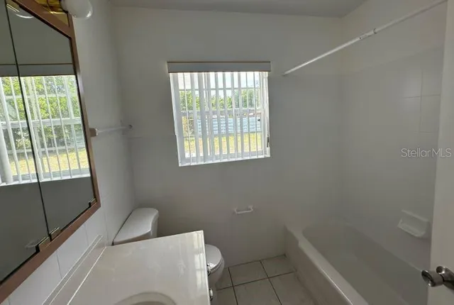 $2,395 | 3912 Linwood, Bradenton, FL 34208