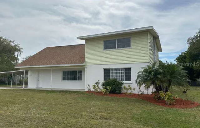 $2,395 | 3912 Linwood, Bradenton, FL 34208