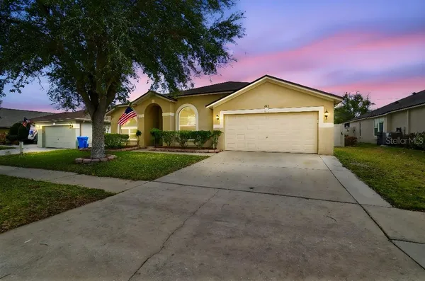 $477,500 | 627 Tuscanny Street, Brandon, FL 33511