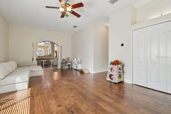 $477,500 | 627 Tuscanny Street, Brandon, FL 33511