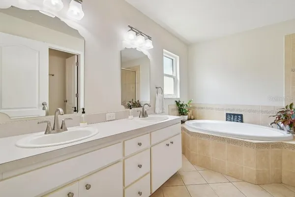 $477,500 | 627 Tuscanny Street, Brandon, FL 33511