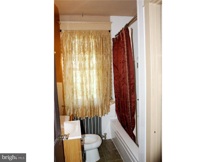307 Ballymore Road Springfield, PA 19064 - Photo 4 of 4 Bathroom