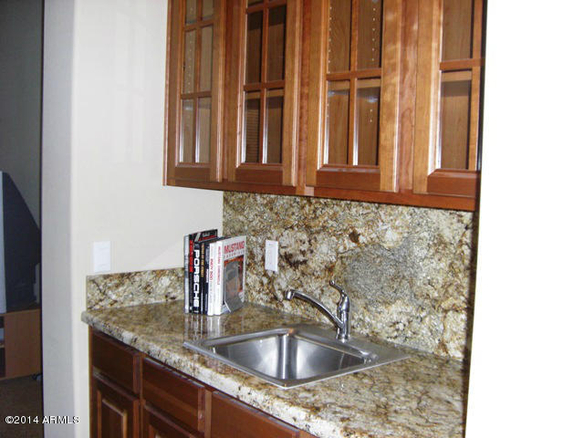 16922 North Palo Rojo Road Maricopa, AZ 85138 - Photo 13 of 42 13 - Butlet Pantry 2