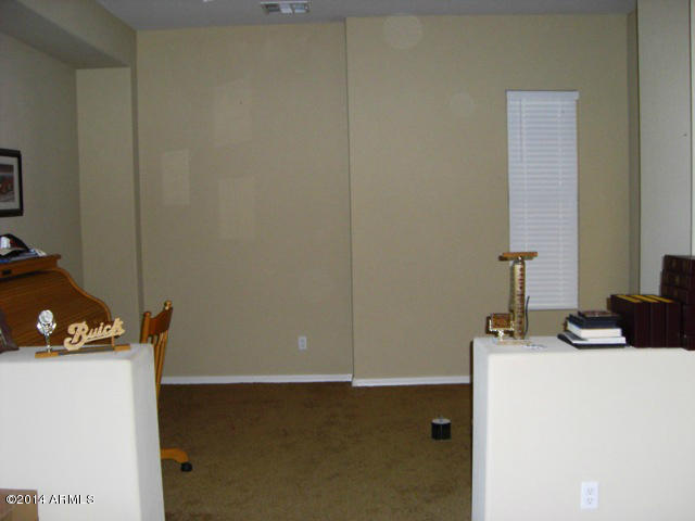 16922 North Palo Rojo Road Maricopa, AZ 85138 - Photo 6 of 42 06 - Den 1