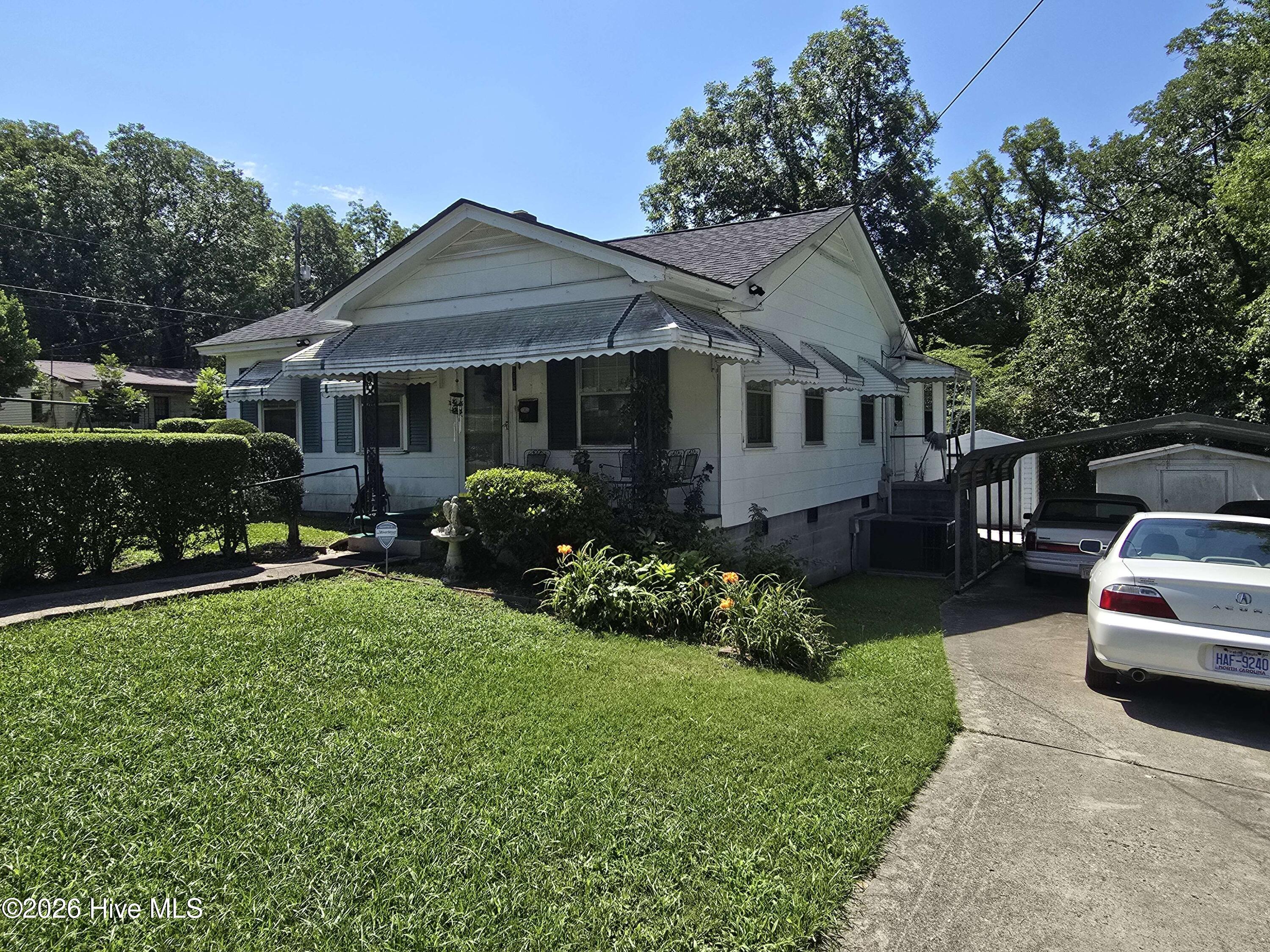 1116 Leak Street Rockingham, NC 28379 - Photo 2 of 14