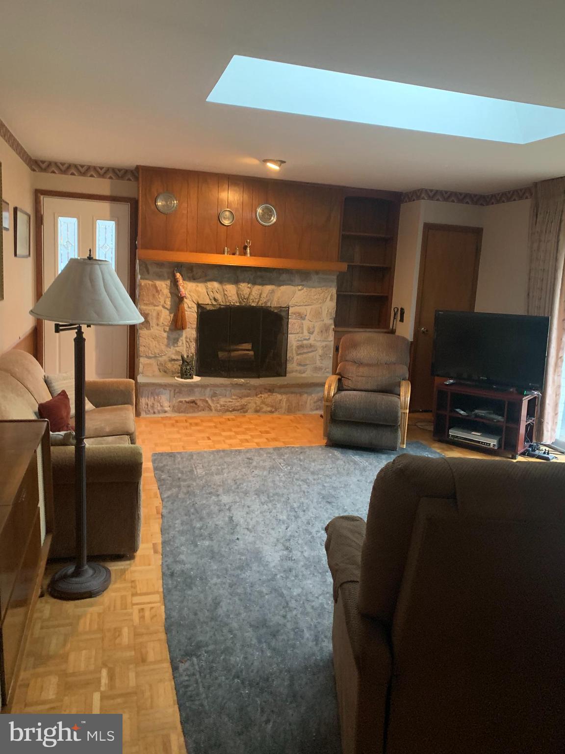 280 Pepper Road Huntingdon Valley, PA 19006 - Photo 4 of 15
