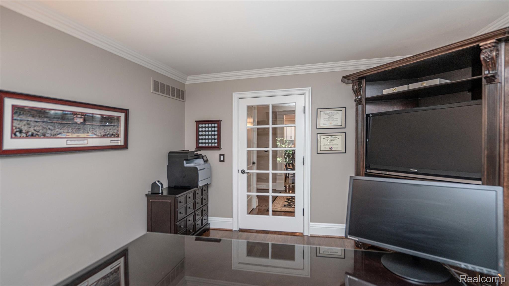 4697 Rivers Edge Drive Troy, MI 48098 - Photo 36 of 96 046_117.jpg