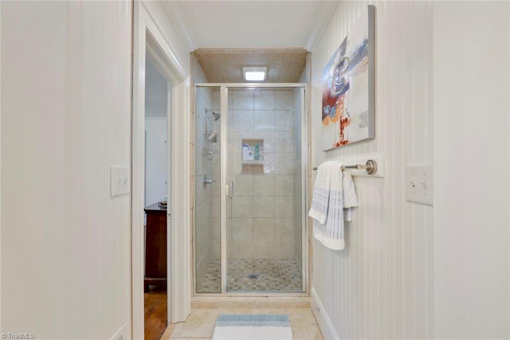 3018 Cambridge Road Winston-Salem, NC 27104 - Photo 16 of 33 Gallery Image 16