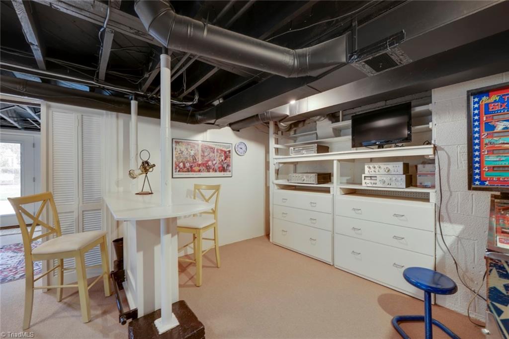 3018 Cambridge Road Winston-Salem, NC 27104 - Photo 27 of 33 Gallery Image 27