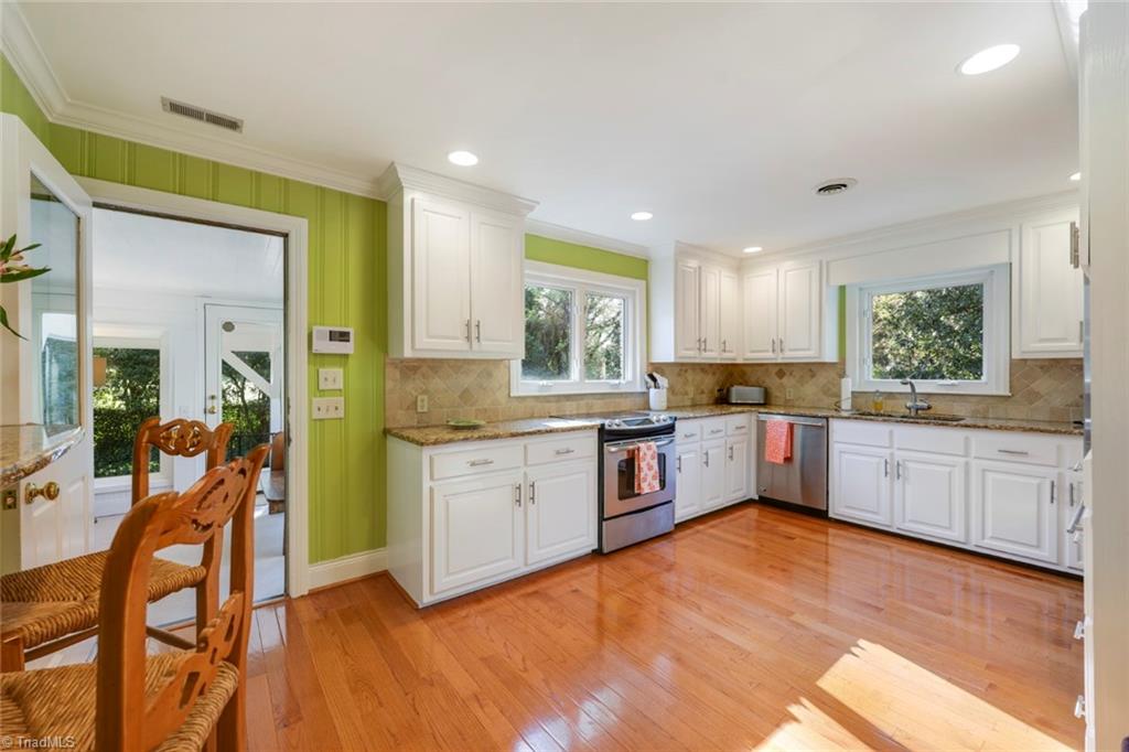 3018 Cambridge Road Winston-Salem, NC 27104 - Photo 9 of 33 Gallery Image 9