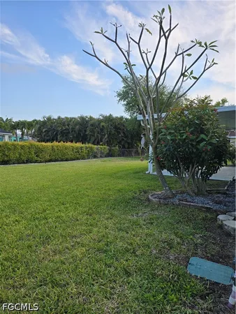 $2,000 | 1905 Southwest 11th Street, Cape Coral, FL 33991