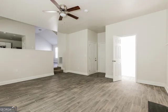 $2,010 | 10057 Tara Glynn Drive, Hampton, GA 30228