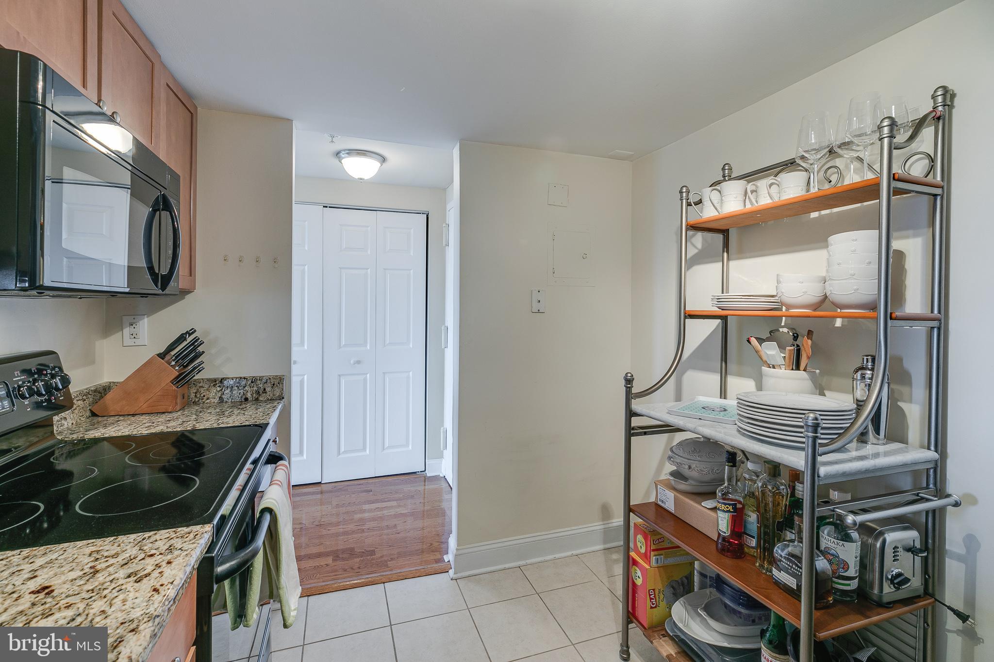 2001 Hamilton Street, Unit 1029 Philadelphia, PA 19130 - Photo 3 of 6