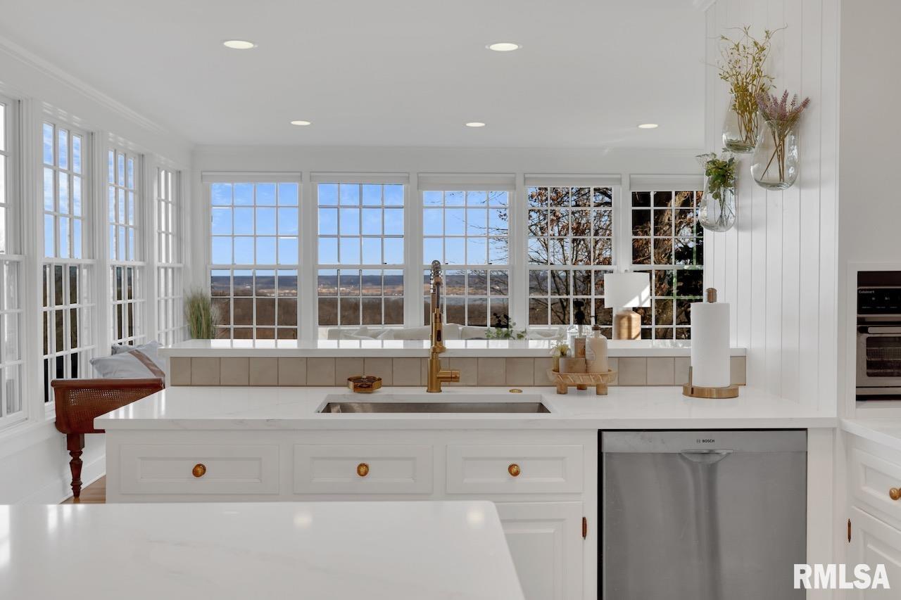 316 East High Point Road Peoria, IL 61614 - Photo 22 of 65 Gallery Image 22