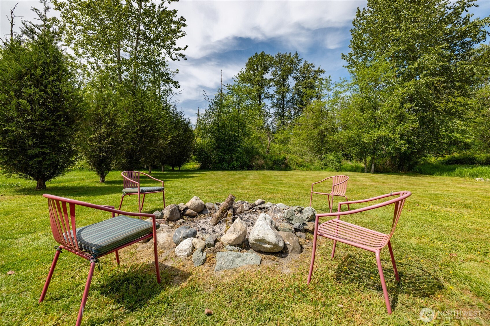 21048 Parson Creek Road Sedro-Woolley, WA 98284 - Photo 2 of 40