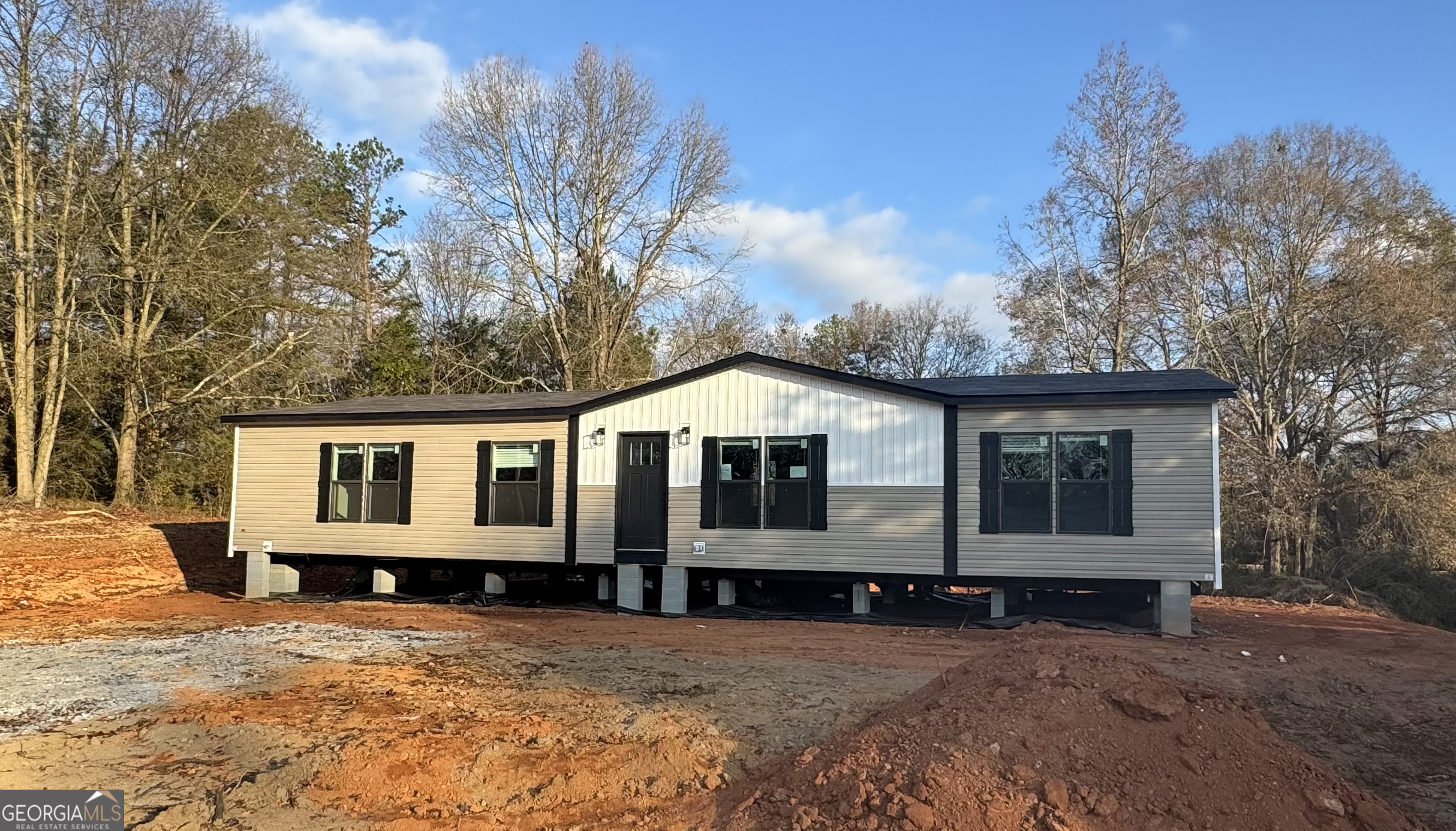 136 Marigold Drive Carnesville, GA 30521 - Photo 1 of 1 a front view of a house with a yard