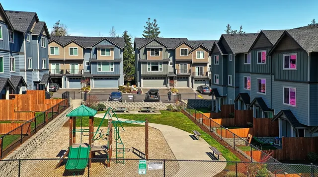 $2,995 | 10524 14th Drive Southeast, Everett, WA 98208