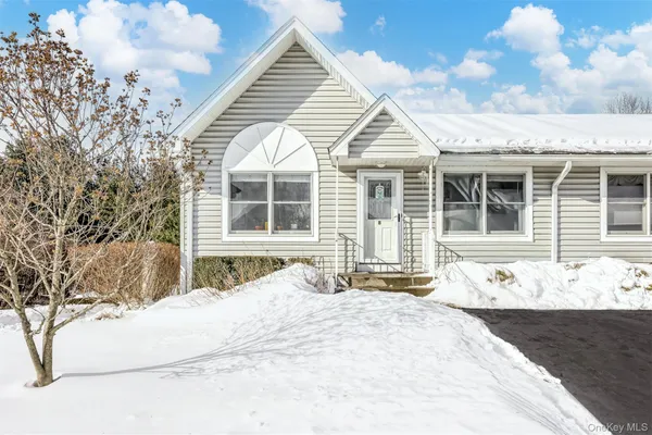 $550,000 | 8 Windsor Circle, New City, NY 10956