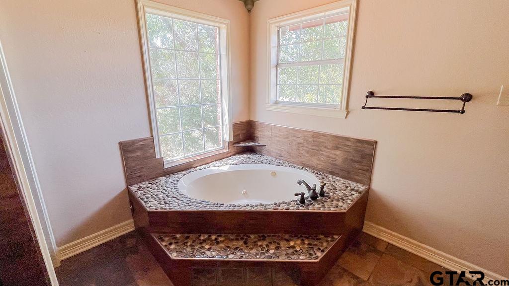 15902 County Road 472 Tyler, TX 75706 - Photo 21 of 29