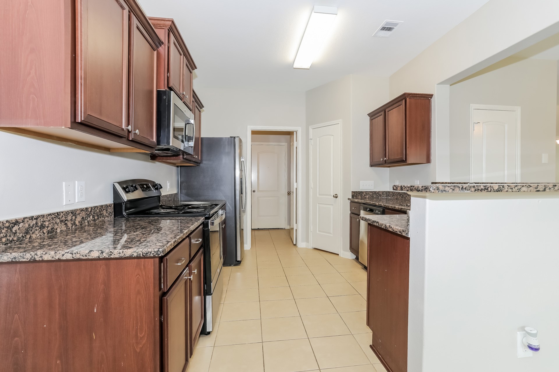 20718 Round Key Drive Hockley, TX 77447 - Photo 6 of 15