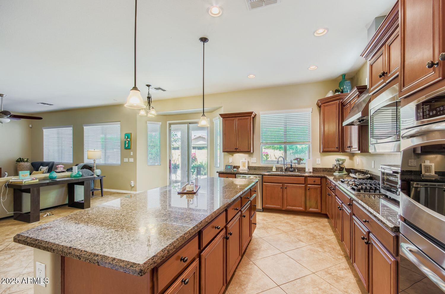16192 West Berkeley Road Goodyear, AZ 85395 - Photo 12 of 44 16192 W Berkeley Rd - Web Quality - 010