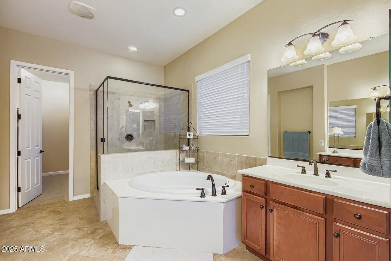 16192 West Berkeley Road Goodyear, AZ 85395 - Photo 28 of 44 Primary Bathroom