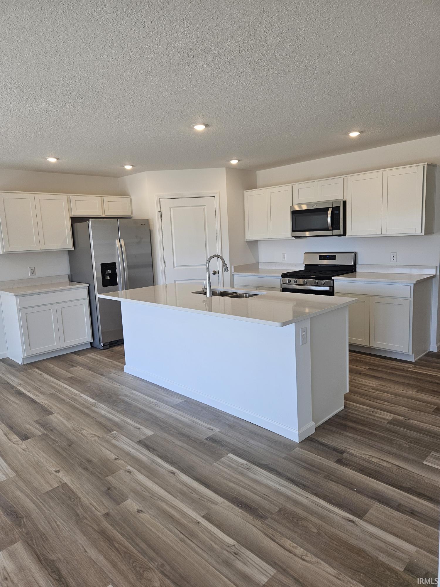 996 Rookery Way New Haven, IN 46774 - Photo 3 of 7