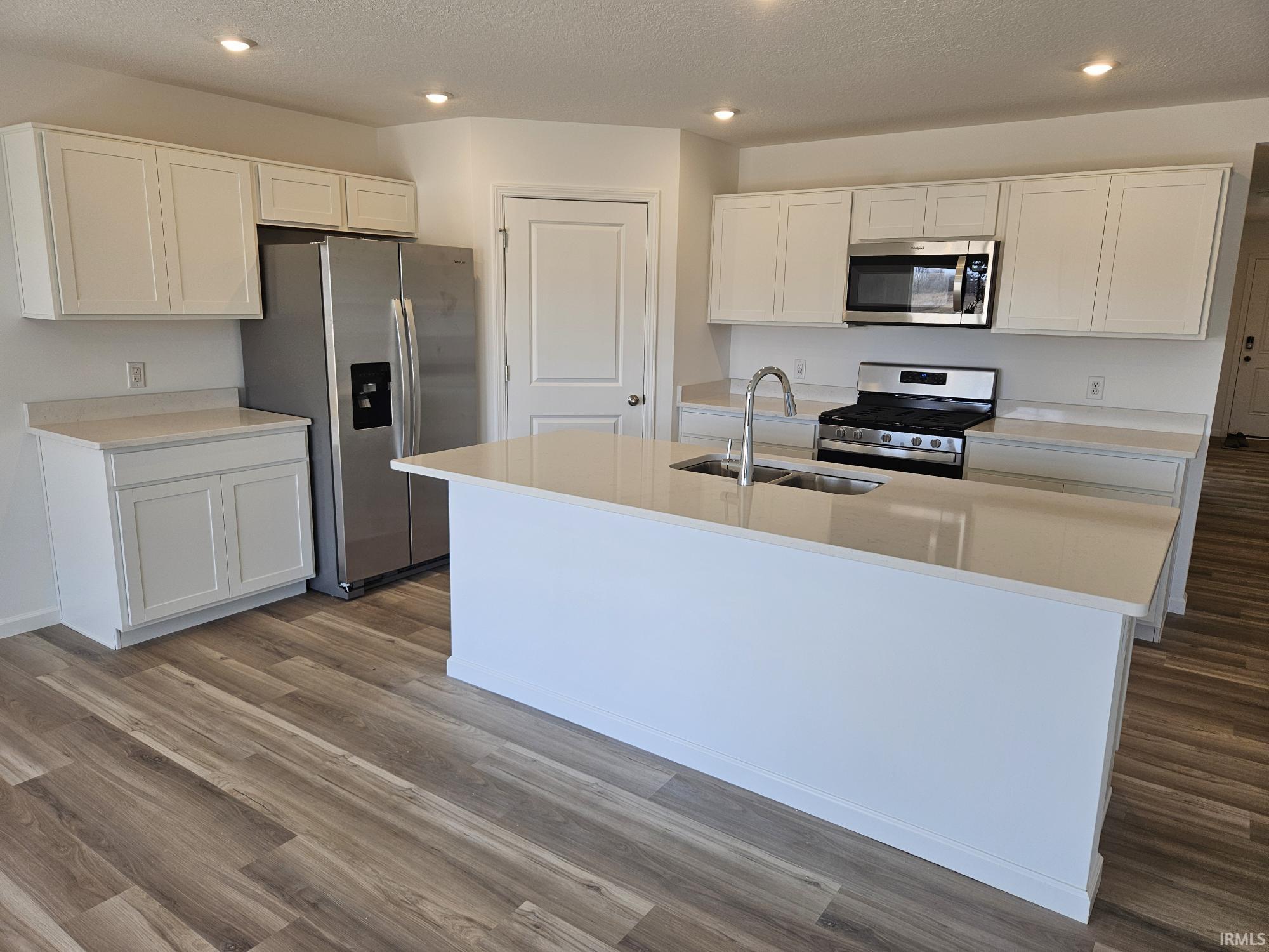 996 Rookery Way New Haven, IN 46774 - Photo 4 of 7