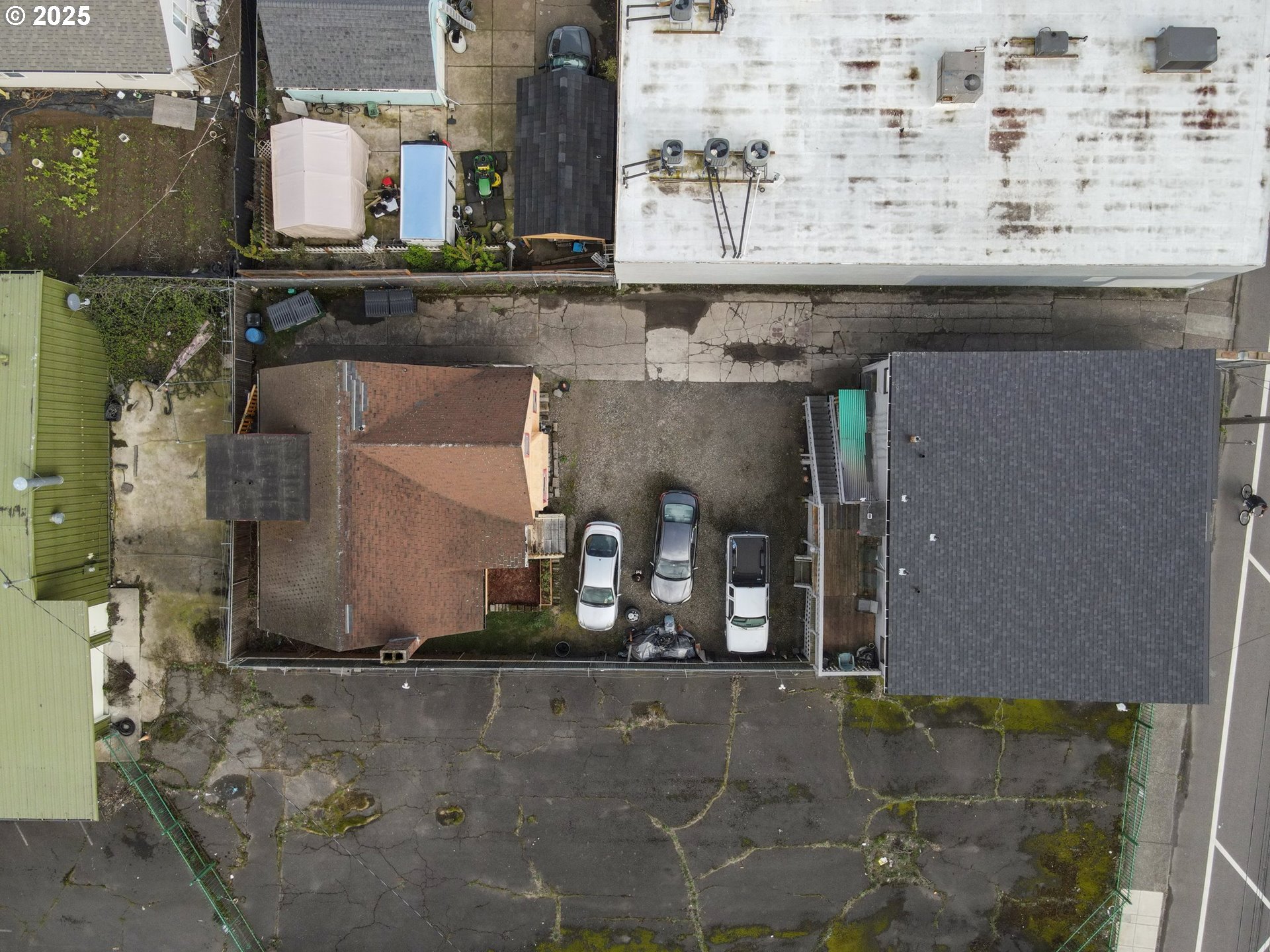 8325 Southeast Division Street Portland, OR 97216 - Photo 8 of 44