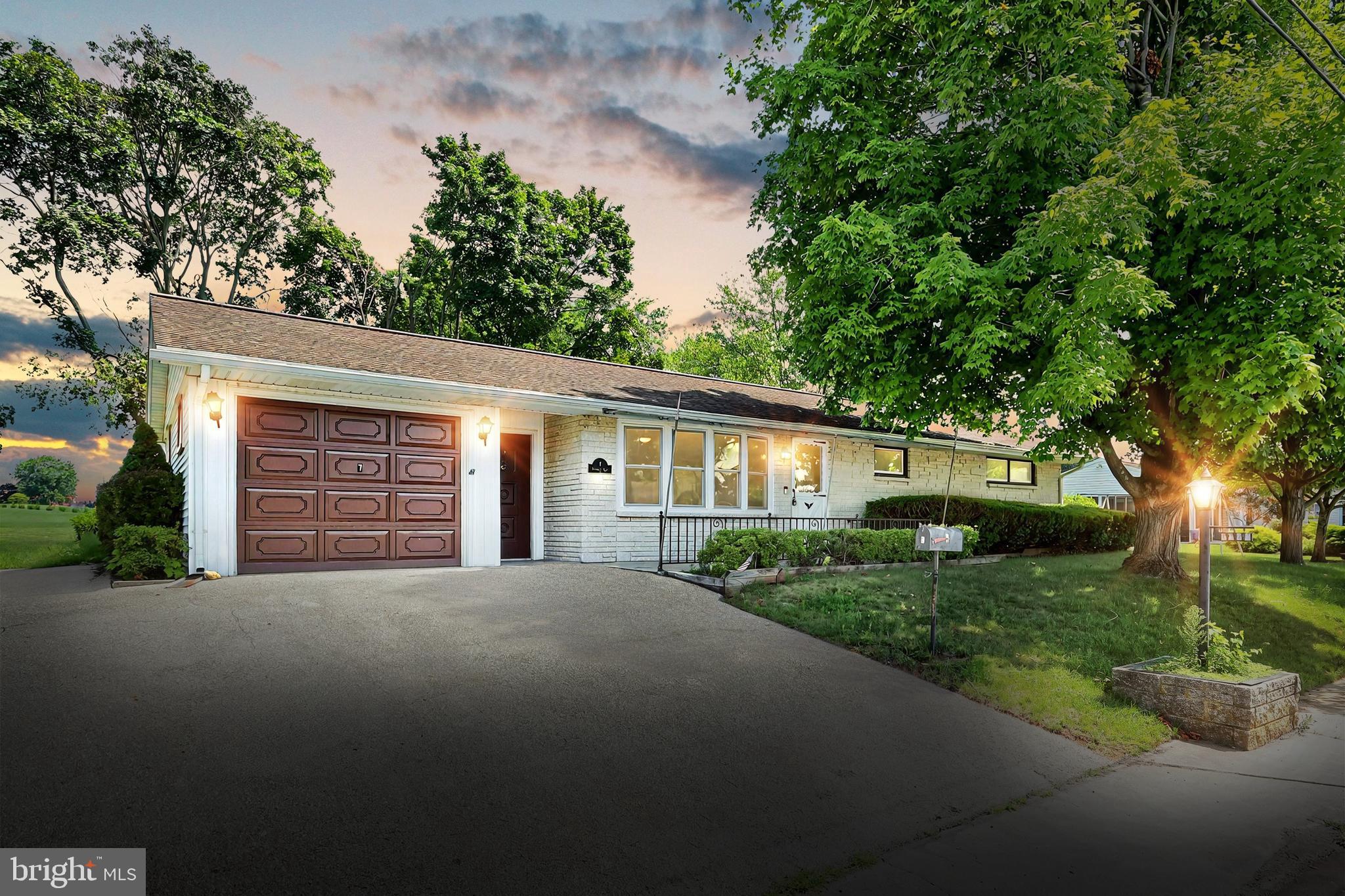 7 Meadow Road Dover, PA 17315 - Photo 1 of 41 Gallery Image 1