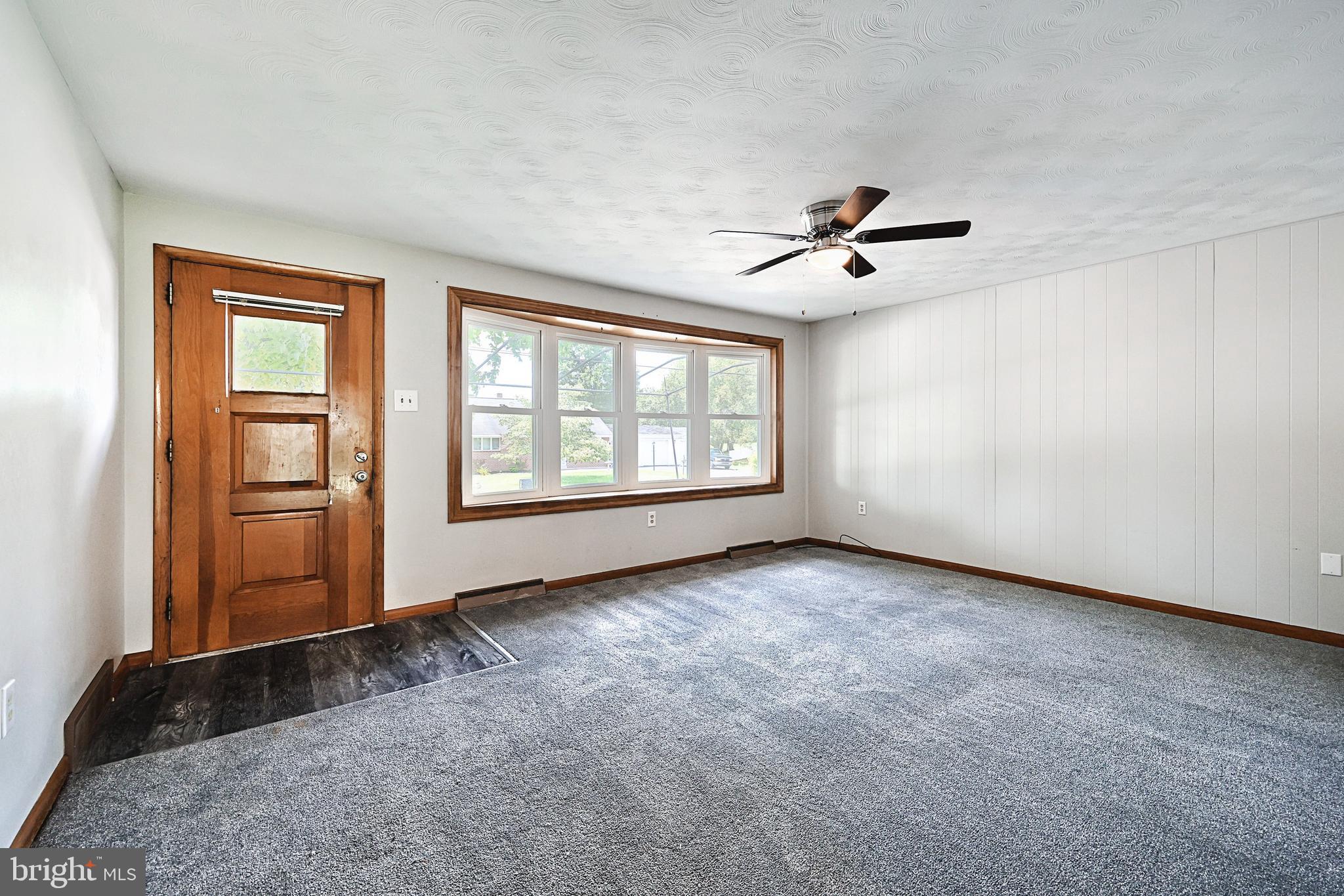 7 Meadow Road Dover, PA 17315 - Photo 11 of 41 Gallery Image 11