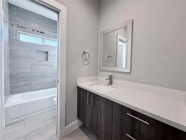 $2,550 | 8404 Safeguard Street, Houston, TX 77051