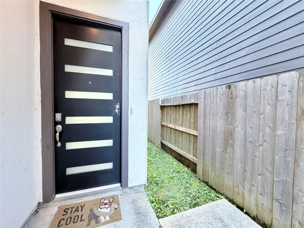 $2,550 | 8404 Safeguard Street, Houston, TX 77051