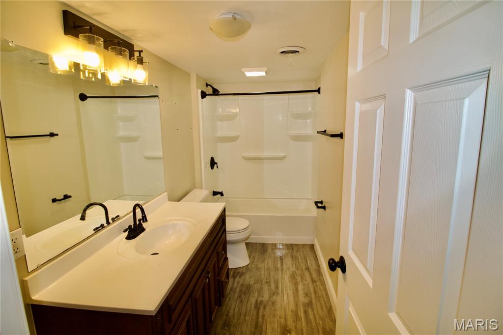 1809 Montview Avenue Godfrey, IL 62035 - Photo 15 of 21