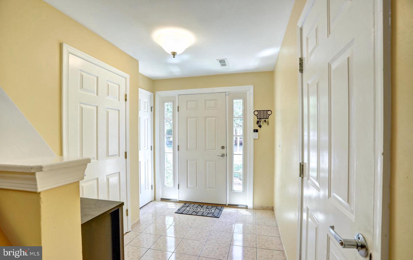 102 Cagney Terrace Southeast Leesburg, VA 20175 - Photo 2 of 26 a spacious bathroom with a shower