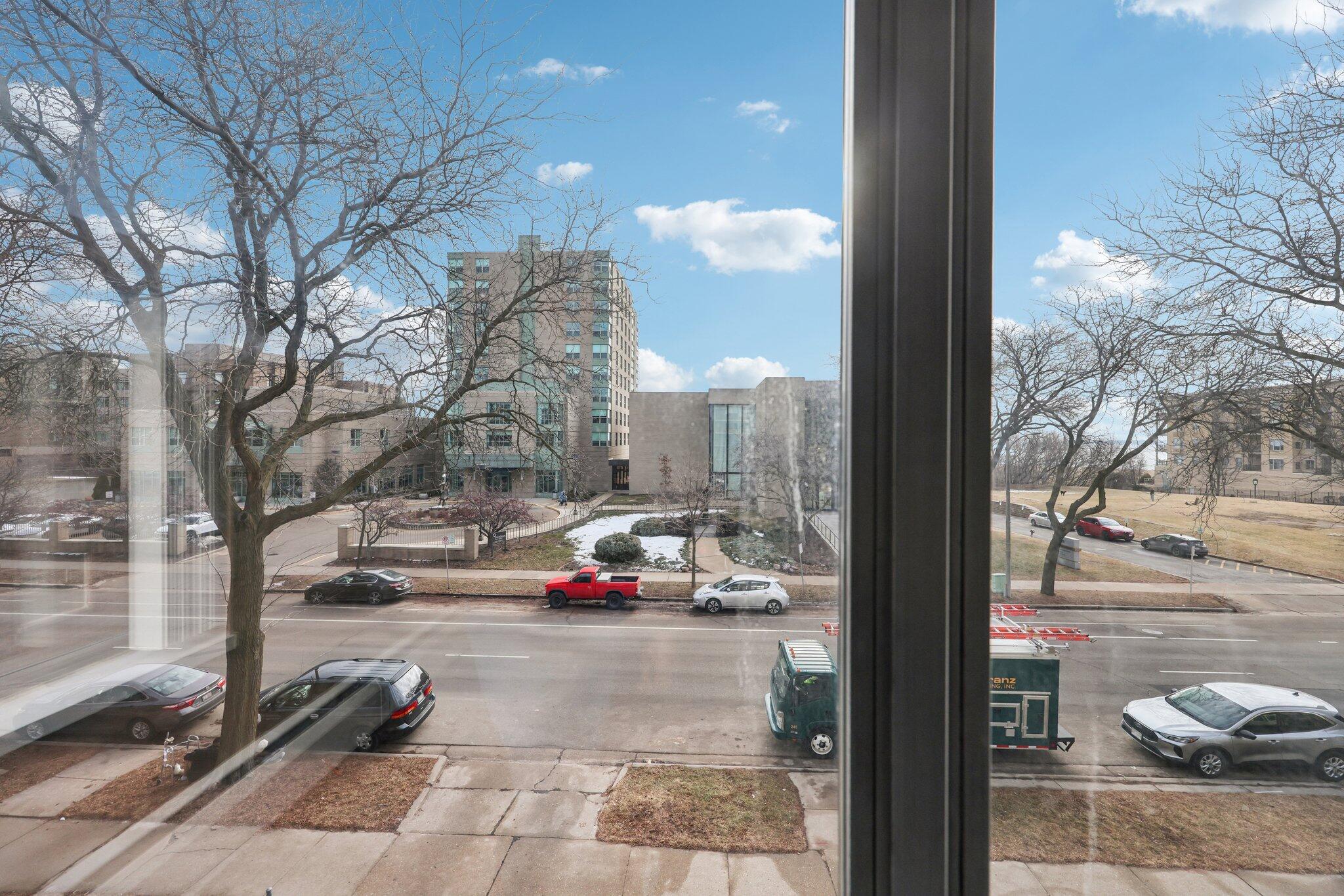 1409 North Prospect Avenue, Unit 302 Milwaukee, WI 53202 - Photo 17 of 19 16-web-or-mls-N Prospect Ave 302-S1702-0
