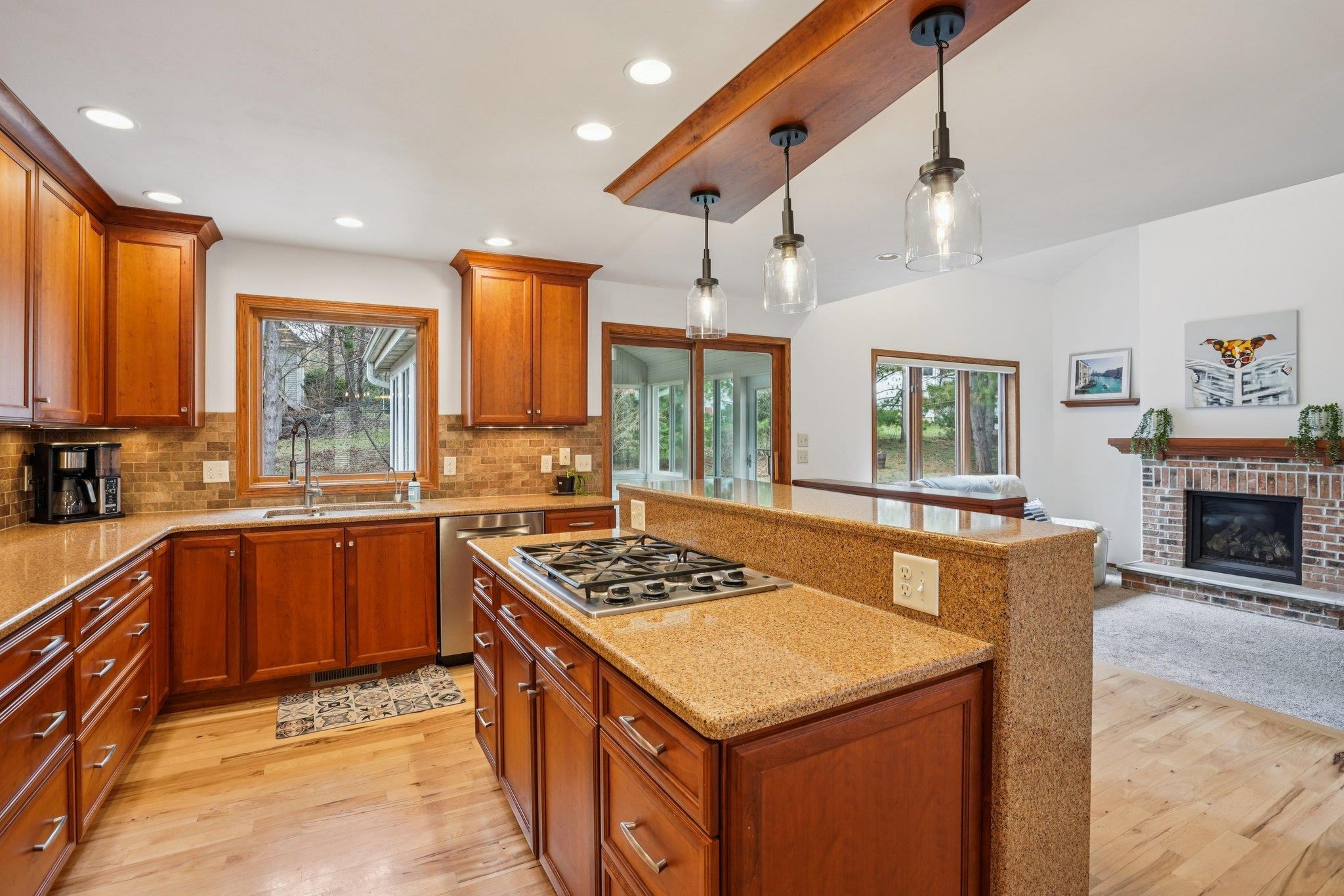 7313 Ashwabay Lane Madison, WI 53719 - Photo 11 of 63