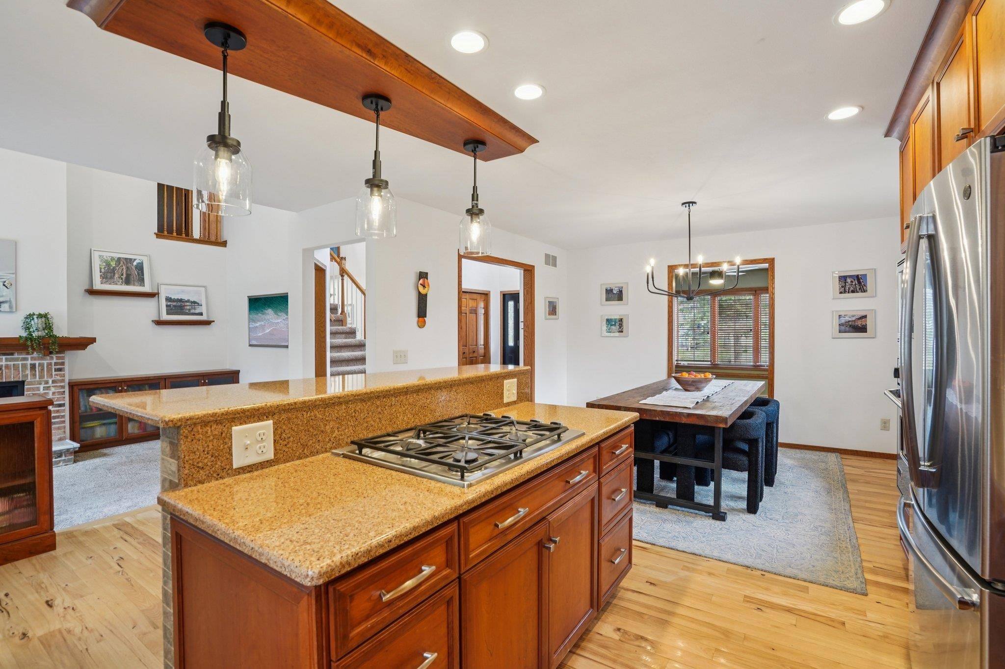 7313 Ashwabay Lane Madison, WI 53719 - Photo 8 of 63