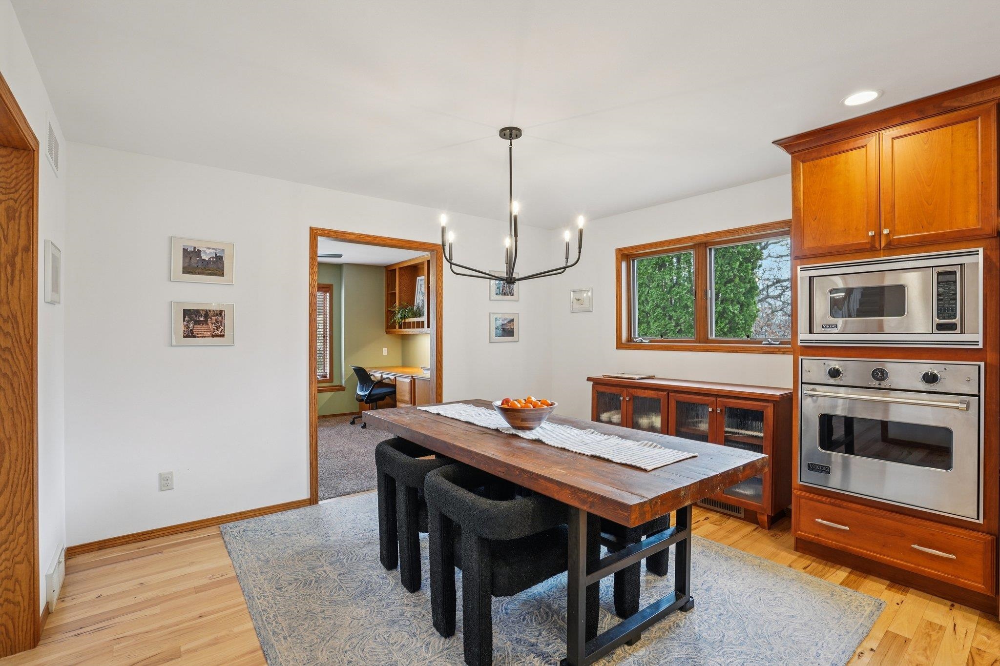 7313 Ashwabay Lane Madison, WI 53719 - Photo 10 of 63