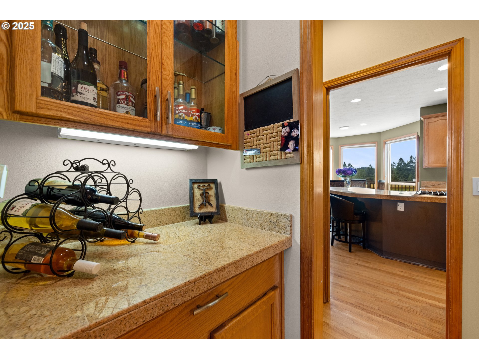 34788 Southeast Colorado Road Sandy, OR 97055 - Photo 6 of 46 Breakfast Area