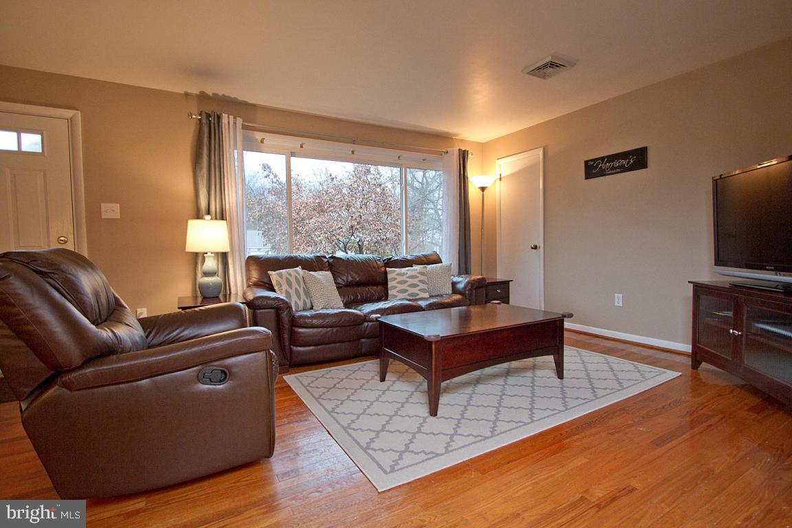 2306 Helena Road Lancaster, PA 17603 - Photo 4 of 34 Gallery Image 4
