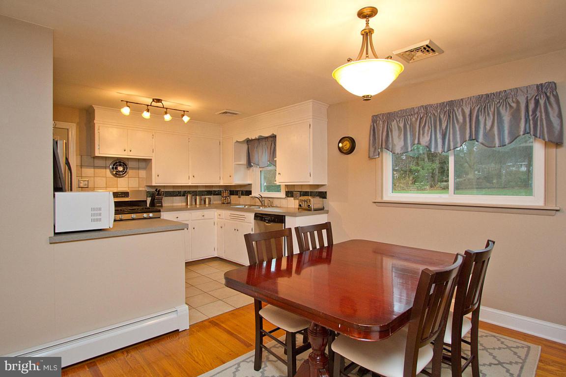 2306 Helena Road Lancaster, PA 17603 - Photo 7 of 34 Gallery Image 7