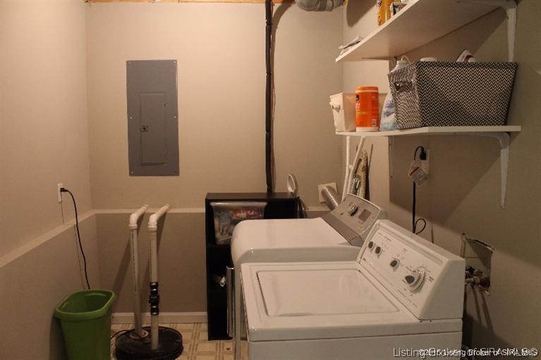 11637 South Priddy Road Pekin, IN 47165 - Photo 9 of 10 Gallery Image 9