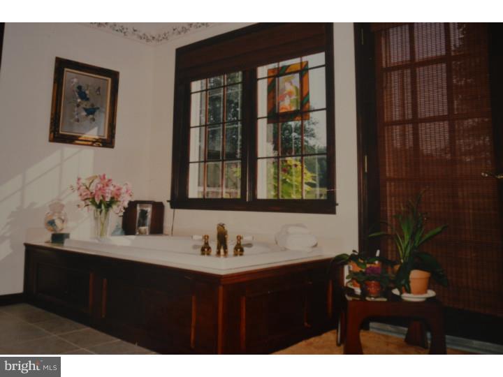 549 Mud Road Newtown, PA 18940 - Photo 11 of 25 Master Bathroom